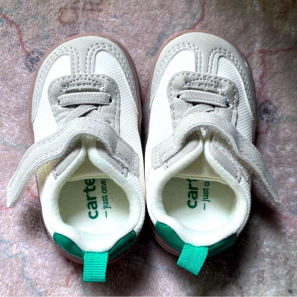 Carter's White, Gray & Green Boys Sneakers for Toddlers Sz 3  Like NEW!